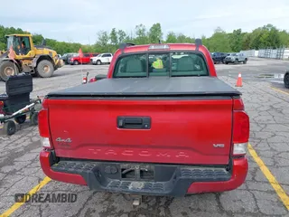 2017 Toyota Tacoma SR5 z VIN 3TMCZ5AN3HM059045, wystawiony jako IAAI lot #42331170 z przebiegiem 269 836 mil mil oraz . Historia ofert i sprzedaży dostępna na DreamBid. Obrazek 16.