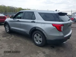 2022 Ford Explorer with VIN 1FMSK7BH9NGA08252, listed as a IAAI auction lot 42012523 with 122,293 mi miles and . Bid and sale history available at DreamBid. Image 3.