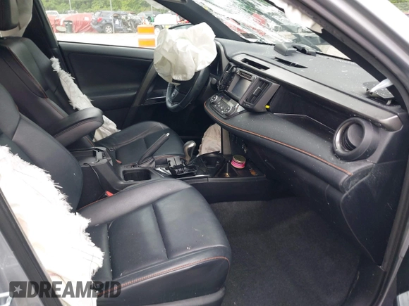 2017 Toyota RAV4 SE z VIN 2T3JFREV7HW568488, wystawiony jako IAAI lot #42492906 z przebiegiem 182 463 mil mil oraz . Historia ofert i sprzedaży dostępna na DreamBid. Obrazek 5.