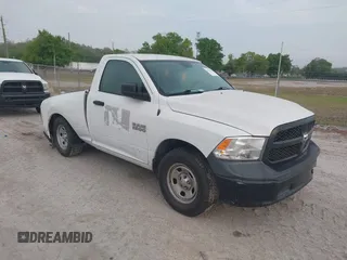 2017 Ram 1500 Tradesman z VIN 3C6JR6AG0HG760940, wystawiony jako IAAI lot #41763042 z przebiegiem 50 804 mil mil oraz . Historia ofert i sprzedaży dostępna na DreamBid. Obrazek 1.