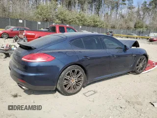 2015 Porsche Panamera 4 z VIN WP0AA2A78FL007374, wystawiony jako Copart lot #45906263 z przebiegiem 121 659 mil mil oraz . Historia ofert i sprzedaży dostępna na DreamBid. Obrazek 3.
