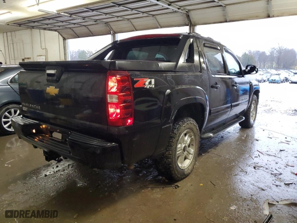 2013 Chevrolet Avalanche LT with VIN 3GNTKFE72DG123999, listed as a Copart auction lot 45189975 with 89,396 mi miles and Salvage Title. Bid and sale history available at carsss.com. Image 3.