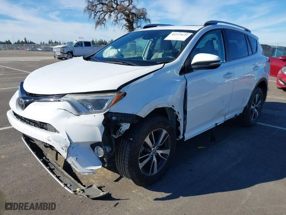 2018 Toyota RAV4 XLE with VIN 2T3WFREV8JW425027, listed as a IAAI auction lot 41272635 with 79,445 mi miles. Bid and sale history available at carsss.com. Image 2.