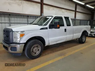 2015 Ford F-250 XLT z VIN 1FT7X2A69FEA75977, wystawiony jako Copart lot #87576775 z przebiegiem 156 243 mil mil oraz Szkoda całkowita • Salvage title. Historia ofert i sprzedaży dostępna na DreamBid. Obrazek 1.
