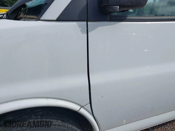 2019 Chevrolet Express Cargo with VIN 1GCWGAFG7K1372805, listed as a IAAI auction lot 42428224 with 23,949 mi miles and . Bid and sale history available at DreamBid. Image 19.