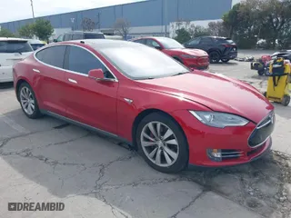2014 Tesla Model S P85D with VIN 5YJSA1H29EFP63449, listed as a IAAI auction lot 41695676 with 167,841 mi miles. Bid and sale history available at carsss.com. Image 1.