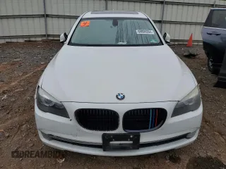 2012 BMW 7 Series 750Li xDrive z VIN WBAKC8C54CC434833, wystawiony jako Copart lot #69899284 z przebiegiem 110 959 mil mil oraz Szkoda całkowita • Salvage title. Historia ofert i sprzedaży dostępna na DreamBid. Obrazek 5.