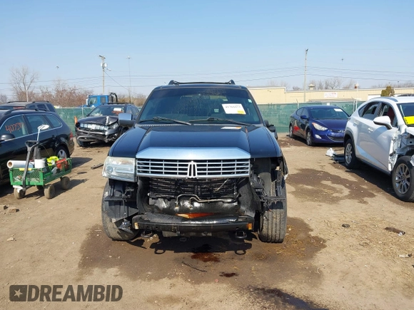 2008 Lincoln Navigator with VIN 5LMFU28538LJ21943, listed as a IAAI auction lot 41764473 with 116,431 mi miles. Bid and sale history available at carsss.com. Image 13.