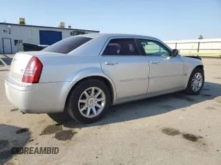 2006 Chrysler 300 C with VIN 2C3KA63H86H353248, listed as a Copart auction lot 52262875 with 138,281 mi miles and Salvage Title. Bid and sale history available at carsss.com. Image 3.