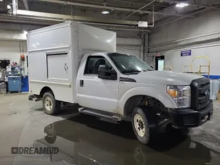 2015 Ford F-250 XL z VIN 1FDBF2B69FED21577, wystawiony jako IAAI lot #42501116 z przebiegiem 478 051 mil mil oraz . Historia ofert i sprzedaży dostępna na DreamBid. Obrazek 35.