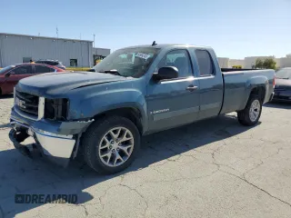2009 GMC Sierra 1500 SLE with VIN 1GTEC29JX9E112700, listed as a Copart auction lot 58584245 with 139,529 mi miles and Salvage title. Bid and sale history available at DreamBid. Image 1.