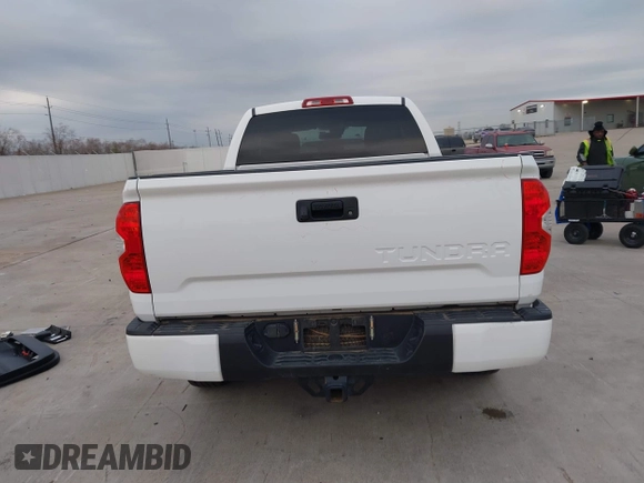 2019 Toyota Tundra 2WD SR with VIN 5TFRY5F19KX245581, listed as a IAAI auction lot 41204371 with 82,784 mi miles. Bid and sale history available at carsss.com. Image 16.