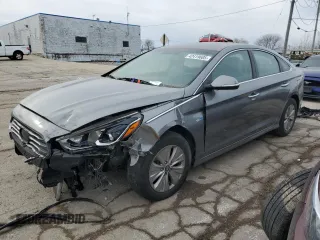 2018 Hyundai Sonata Hybrid SE with VIN KMHE24L39JA086798, listed as a Copart auction lot 42419605 with 93,847 mi miles and Clean Title. Bid and sale history available at carsss.com. Image 1.