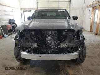 2024 Toyota Tacoma SR5 z VIN 3TMLB5JN6RM060647, wystawiony jako Copart lot #53515055 z przebiegiem 7 240 mil mil oraz Szkoda całkowita • Salvage title. Historia ofert i sprzedaży dostępna na DreamBid. Obrazek 5.