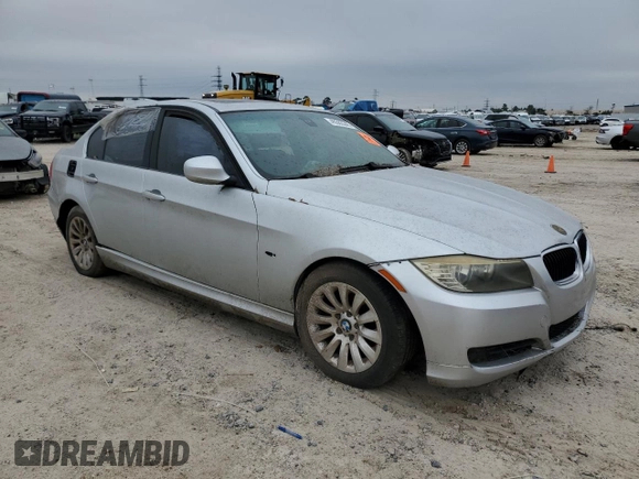 2009 BMW 3 Series 328i with VIN WBAPH77549NL82659, listed as a Copart auction lot 45563345 with 0 mi miles and Clean Title. Bid and sale history available at carsss.com. Image 4.