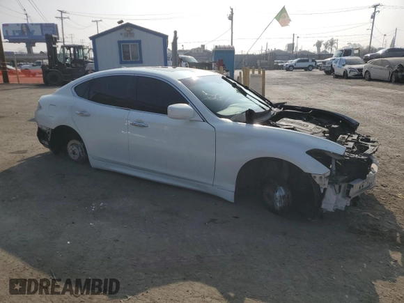 2013 Infiniti M with VIN JN1BY1AP2DM510841, listed as a Copart auction lot 83598224 with Not Provided miles and Salvage Title. Bid and sale history available at carsss.com. Image 4.