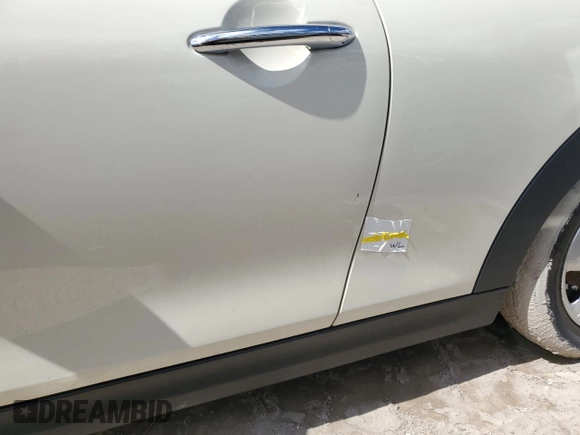 2017 MINI Convertible Cooper z VIN WMWWG5C38H3C99627, wystawiony jako Copart lot #75053914 z przebiegiem 42 087 mil mil oraz Nie do naprawy • Non repairable. Historia ofert i sprzedaży dostępna na DreamBid. Obrazek 12.