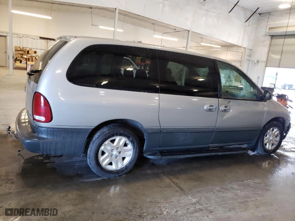 1996 Dodge Caravan LE with VIN 1B4GP54L7TB361937, listed as a Copart auction lot 71636564 with 186,812 mi miles and Salvage Title. Bid and sale history available at carsss.com. Image 3.