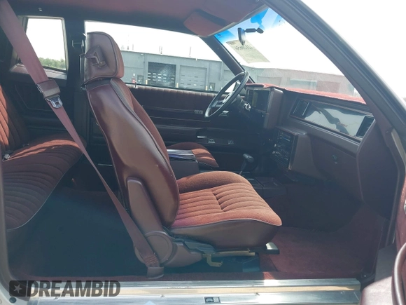 1986 Chevrolet Monte Carlo Sport с VIN 1G1GZ37G2GR208467, выставлен на аукционе IAAI как лот 42120656 с пробегом Не указан миль и . История ставок и продаж доступна на DreamBid. Изображение 5.