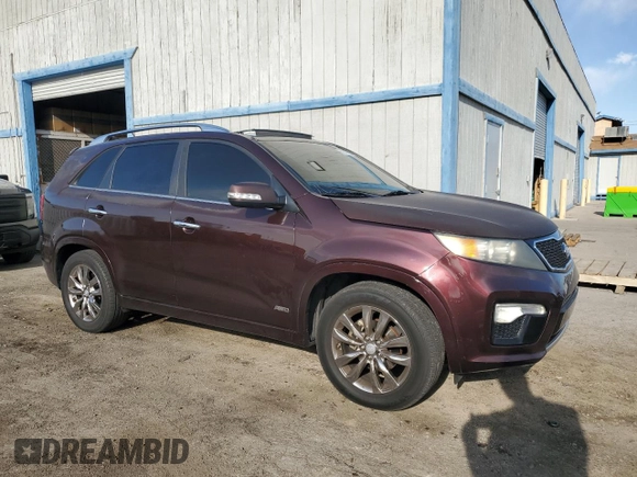 2013 Kia Sorento SX with VIN 5XYKWDA25DG384405, listed as a Copart auction lot 51338295 with 143,867 mi miles and Salvage Title. Bid and sale history available at carsss.com. Image 4.