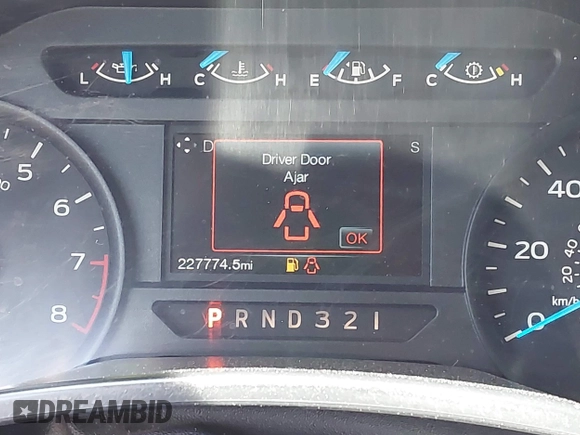 2017 Ford F-150 XL с VIN 1FTMF1C83HKE37594, выставлен на аукционе IAAI как лот 42381825 с пробегом 227 774 миль миль и . История ставок и продаж доступна на DreamBid. Изображение 15.