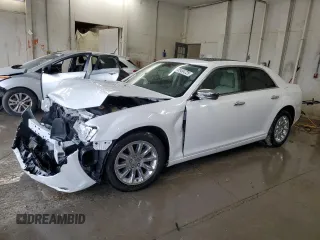 2013 Chrysler 300 C z VIN 2C3CCAET3DH504240, wystawiony jako Copart lot #55494725 z przebiegiem 62 911 mil mil oraz Szkoda całkowita • Salvage title. Historia ofert i sprzedaży dostępna na DreamBid. Obrazek 1.