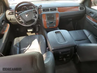 2008 Chevrolet Avalanche LTZ with VIN 3GNFK123X8G181138, listed as a Copart auction lot 70577774 with 135,290 mi miles and Salvage Title. Bid and sale history available at carsss.com. Image 8.
