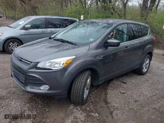 2013 Ford Escape SE with VIN 1FMCU0GX3DUD34621, listed as a IAAI auction lot 41967920 with 149,437 mi miles. Bid and sale history available at carsss.com. Image 2.