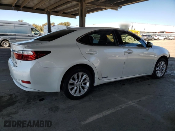 2013 Lexus ES 300h with VIN JTHBW1GG9D2014861, listed as a Copart auction lot 49826045 with 247,990 mi miles and Salvage Title. Bid and sale history available at DreamBid. Image 3.