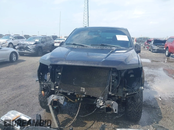 2019 Ford F-150 XL z VIN 1FTMF1CB7KKD87222, wystawiony jako IAAI lot #41955665 z przebiegiem 129 786 mil mil oraz . Historia ofert i sprzedaży dostępna na DreamBid. Obrazek 6.