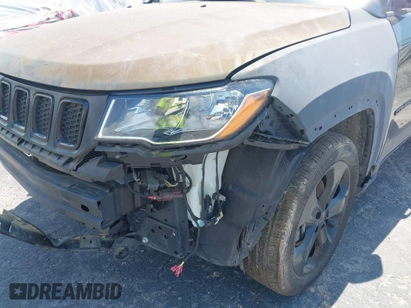 2019 Jeep Compass Latitude with VIN 3C4NJCBB9KT613016, listed as a IAAI auction lot 42570739 with 41,944 mi miles and . Bid and sale history available at DreamBid. Image 18.