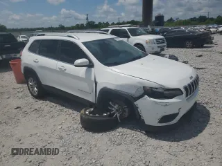 2019 Jeep Cherokee Latitude с VIN 1C4PJLCBXKD114772, выставлен на аукционе Copart как лот 54830985 с пробегом 105 976 миль миль и Списание • Salvage title. История ставок и продаж доступна на DreamBid. Изображение 4.