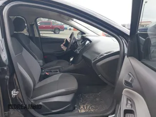 2013 Ford Focus SE with VIN 1FADP3K21DL121580, listed as a IAAI auction lot 41727813 with 171,352 mi miles. Bid and sale history available at carsss.com. Image 5.