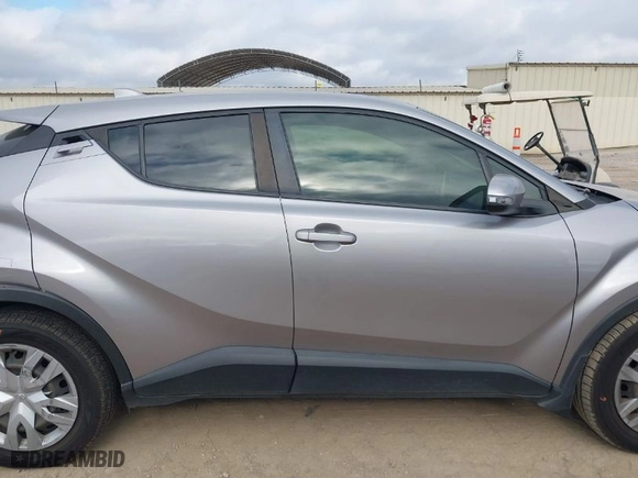 2019 Toyota C-HR XLE with VIN JTNKHMBX8K1054352, listed as a IAAI auction lot 41478296 with 67,658 mi miles. Bid and sale history available at carsss.com. Image 14.
