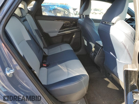 2023 Subaru Solterra Premium z VIN JTMABABA5PA004446, wystawiony jako Copart lot #45141225 z przebiegiem 39 388 mil mil oraz Nie do naprawy • Non repairable. Historia ofert i sprzedaży dostępna na DreamBid. Obrazek 11.
