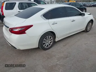 2018 Nissan Altima SV with VIN 1N4AL3APXJC247413, listed as a IAAI auction lot 41916016 with 112,148 mi miles and . Bid and sale history available at carsss.com. Image 4.