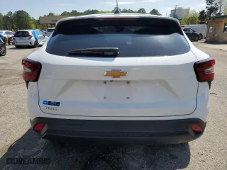 2024 Chevrolet Trax LS with VIN KL77LFE26RC246160, listed as a Copart auction lot 52375875 with 5,790 mi miles and Clean Title. Bid and sale history available at carsss.com. Image 6.