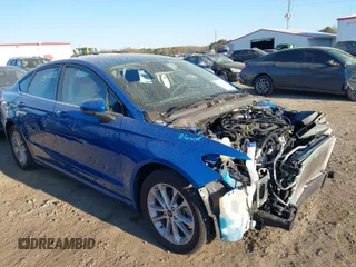 2020 Ford Fusion SE with VIN 3FA6P0HDXLR257562, listed as a IAAI auction lot 41882618 with 54,045 mi miles. Bid and sale history available at carsss.com. Image 1.