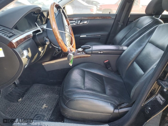 2010 Mercedes-Benz S-Class S 550 with VIN WDDNG7BB8AA339048, listed as a Copart auction lot 85432804 with 173,946 mi miles and Salvage Title. Bid and sale history available at carsss.com. Image 7.