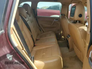 2005 Porsche Cayenne Turbo z VIN WP1AC29PX5LA90026, wystawiony jako Copart lot #60720935 z przebiegiem Nie podano mil oraz Czysty tytuł • Clean title. Historia ofert i sprzedaży dostępna na DreamBid. Obrazek 11.