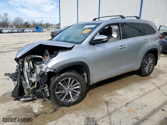 2017 Toyota Highlander XLE with VIN 5TDJZRFH2HS484001, listed as a Copart auction lot 49494205 with 0 mi miles and Non Repairable. Bid and sale history available at carsss.com. Image 1.