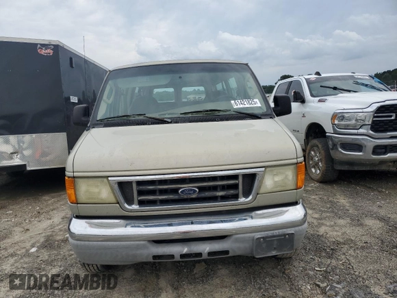 2006 Ford Econoline Passenger XL with VIN 1FBNE31L16HB32734, listed as a Copart auction lot 61421825 with 204,661 mi miles and Clean title. Bid and sale history available at DreamBid. Image 5.