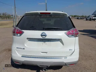 2015 Nissan Rogue S with VIN 5N1AT2MLXFC921298, listed as a IAAI auction lot 40944210 with 231,087 mi miles. Bid and sale history available at carsss.com. Image 17.