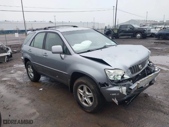 2002 Lexus RX 300 with VIN JTJHF10UX20282500, listed as a IAAI auction lot 41906938 with 118,016 mi miles. Bid and sale history available at carsss.com. Image 1.