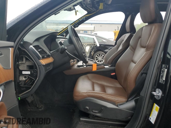 2023 Volvo XC90 with VIN YV4H60CW4P1933578, listed as a Copart auction lot 58591315 with 49,868 mi miles and Salvage title. Bid and sale history available at DreamBid. Image 7.