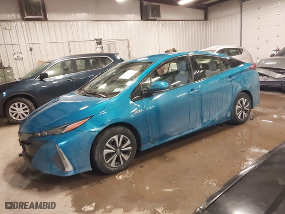 2017 Toyota Prius Prime Plus with VIN JTDKARFP0H3035372, listed as a IAAI auction lot 41394221 with NaN miles. Bid and sale history available at carsss.com. Image 17.