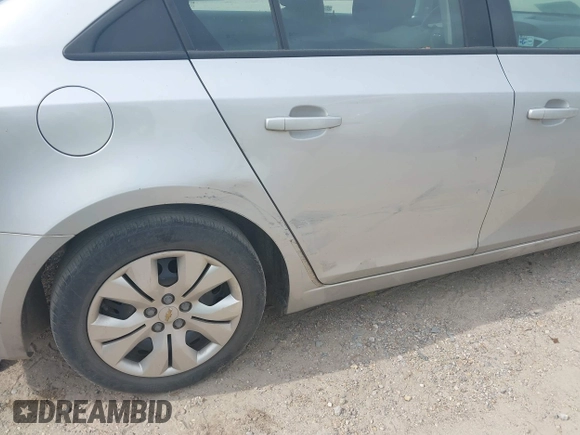 2014 Chevrolet Cruze LS with VIN 1G1PA5SH2E7161033, listed as a IAAI auction lot 42104694 with 178,481 mi miles and . Bid and sale history available at DreamBid. Image 6.