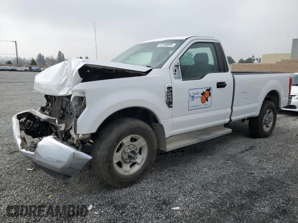 2017 Ford F-250 XL with VIN 1FTBF2A6XHEE32955, listed as a Copart auction lot 43188895 with 170,418 mi miles and Salvage title. Bid and sale history available at DreamBid. Image 1.