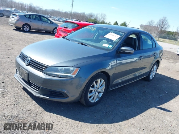 2011 Volkswagen Jetta SE with VIN 3VWBZ7AJ1BM027204, listed as a IAAI auction lot 41816349 with 152,028 mi miles and . Bid and sale history available at DreamBid. Image 2.