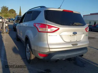 2016 Ford Escape SE z VIN 1FMCU0GX4GUB25618, wystawiony jako IAAI lot #42014559 z przebiegiem 139 350 mil mil oraz . Historia ofert i sprzedaży dostępna na DreamBid. Obrazek 3.